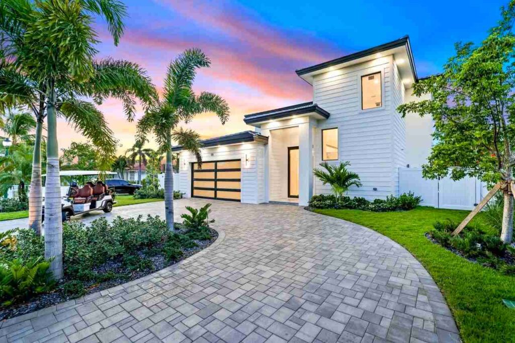 Must-See Palm Beach Shores FL Homes for Sale