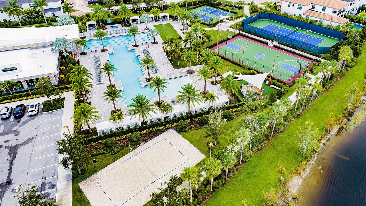 Alton Palm Beach Gardens, FL: A Vibrant Lifestyle and Real Estate