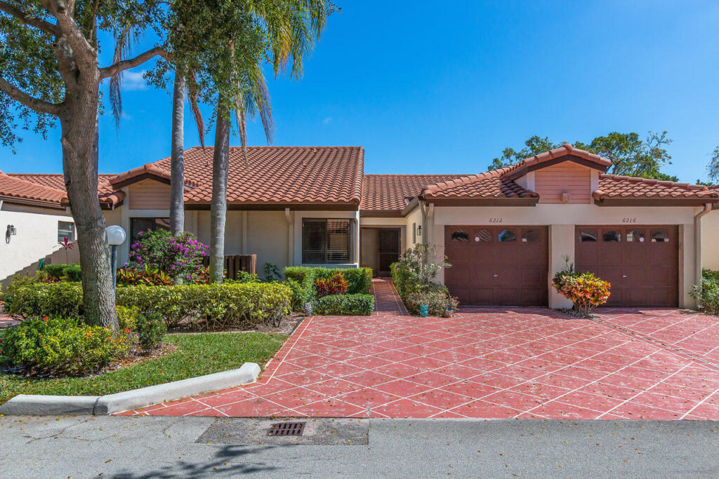 Huntington Pointe Villas