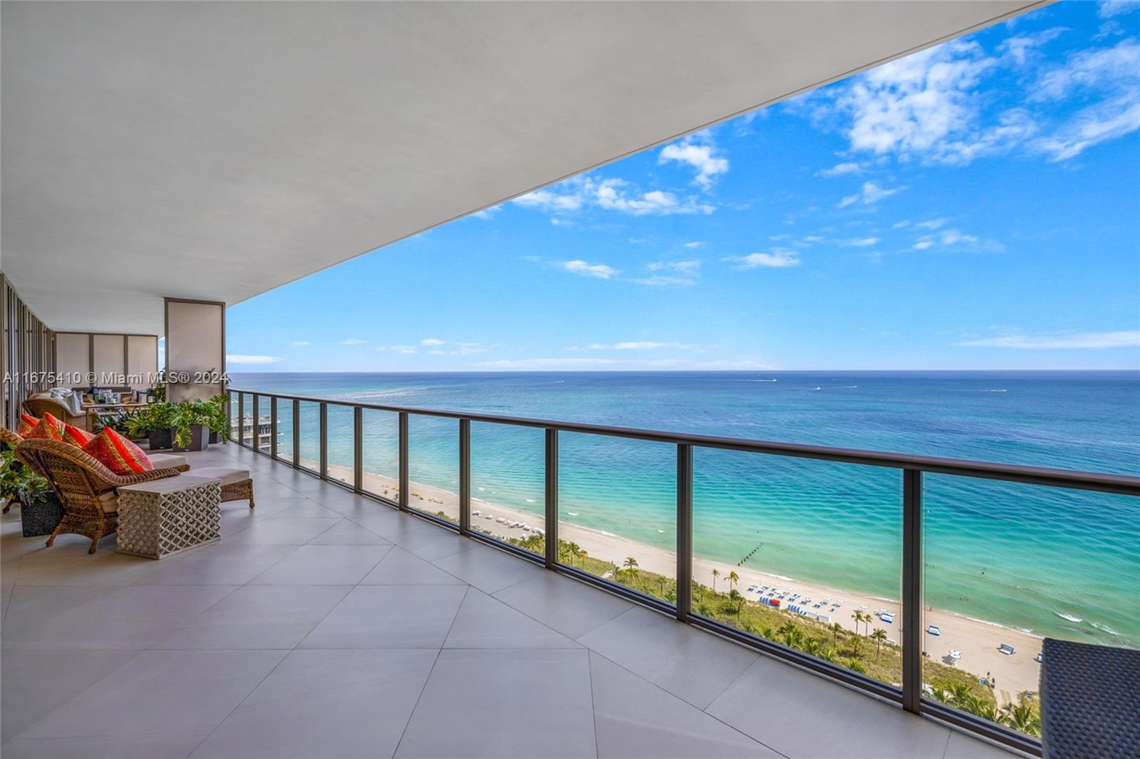 Bal Harbour FL Homes: Premier Beachfront Community